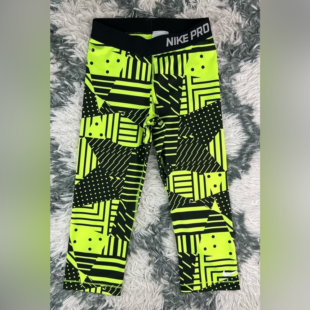 Nike Pro Women's Geometric Capri Leggings Neon Yellow Black Size Small